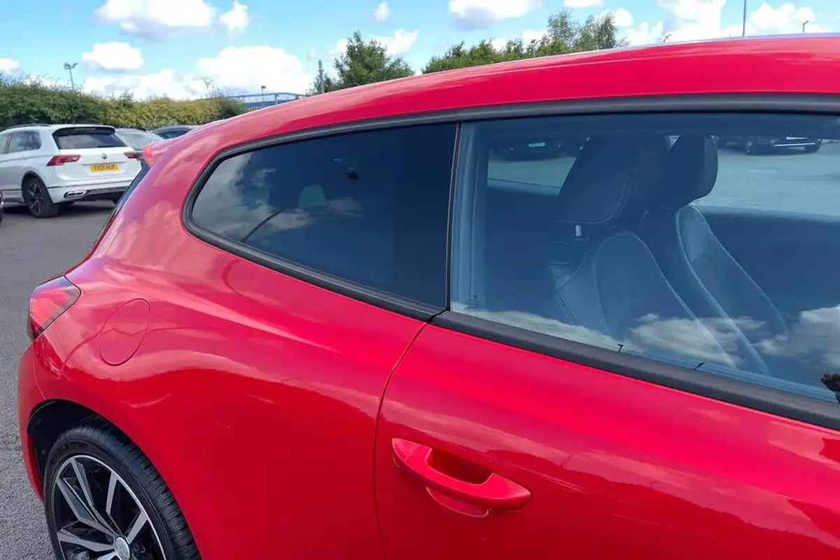 2015-volkswagen-scirocco-14-tsi-gt-big-35