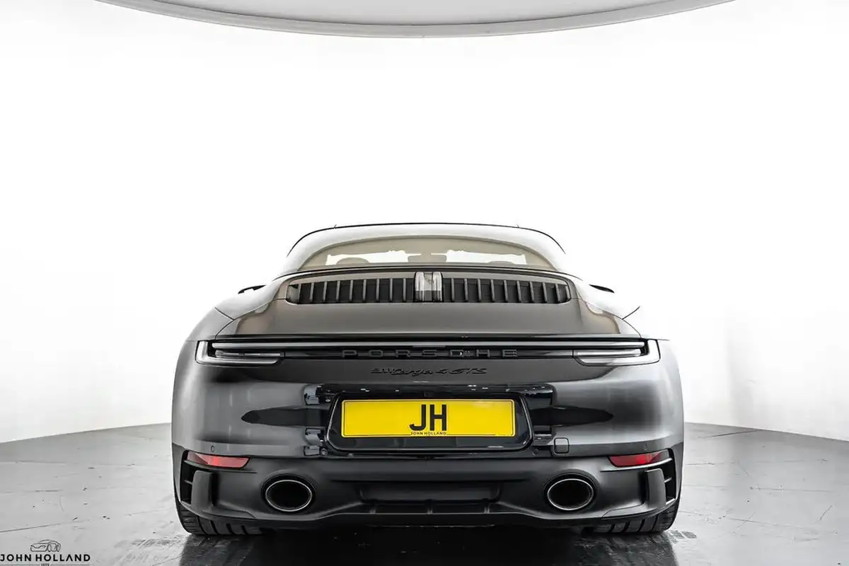 2022-porsche-911-30-targa-4-gts-pdk-big-8