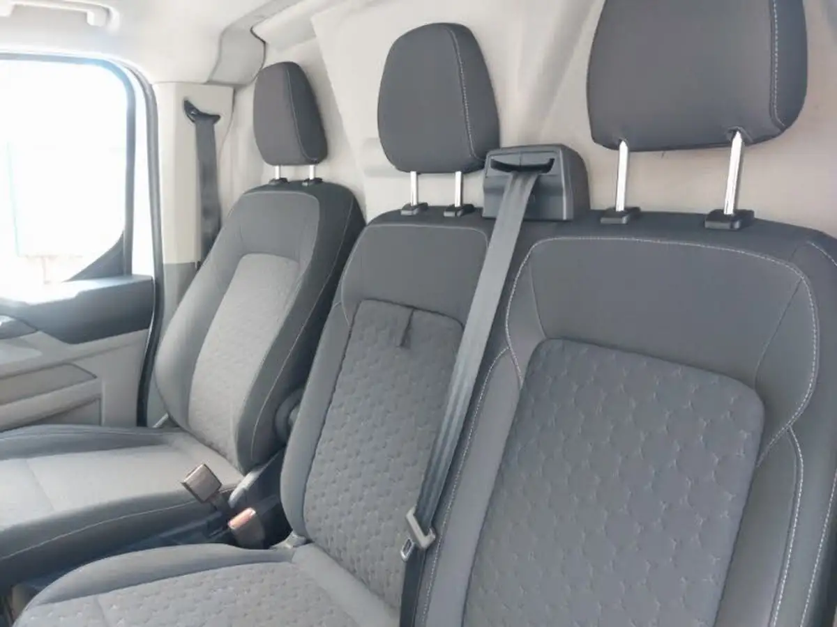 2024-ford-transit-custom-20tdci-280-l1h1-limited-136pseu6e-panel-van-1996cc-big-4