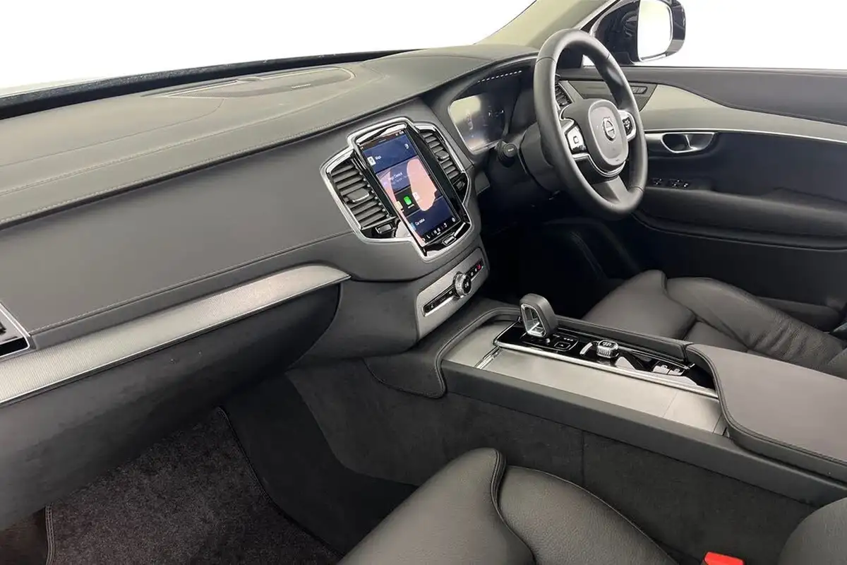 2024-volvo-xc90-20-t8-plus-big-1