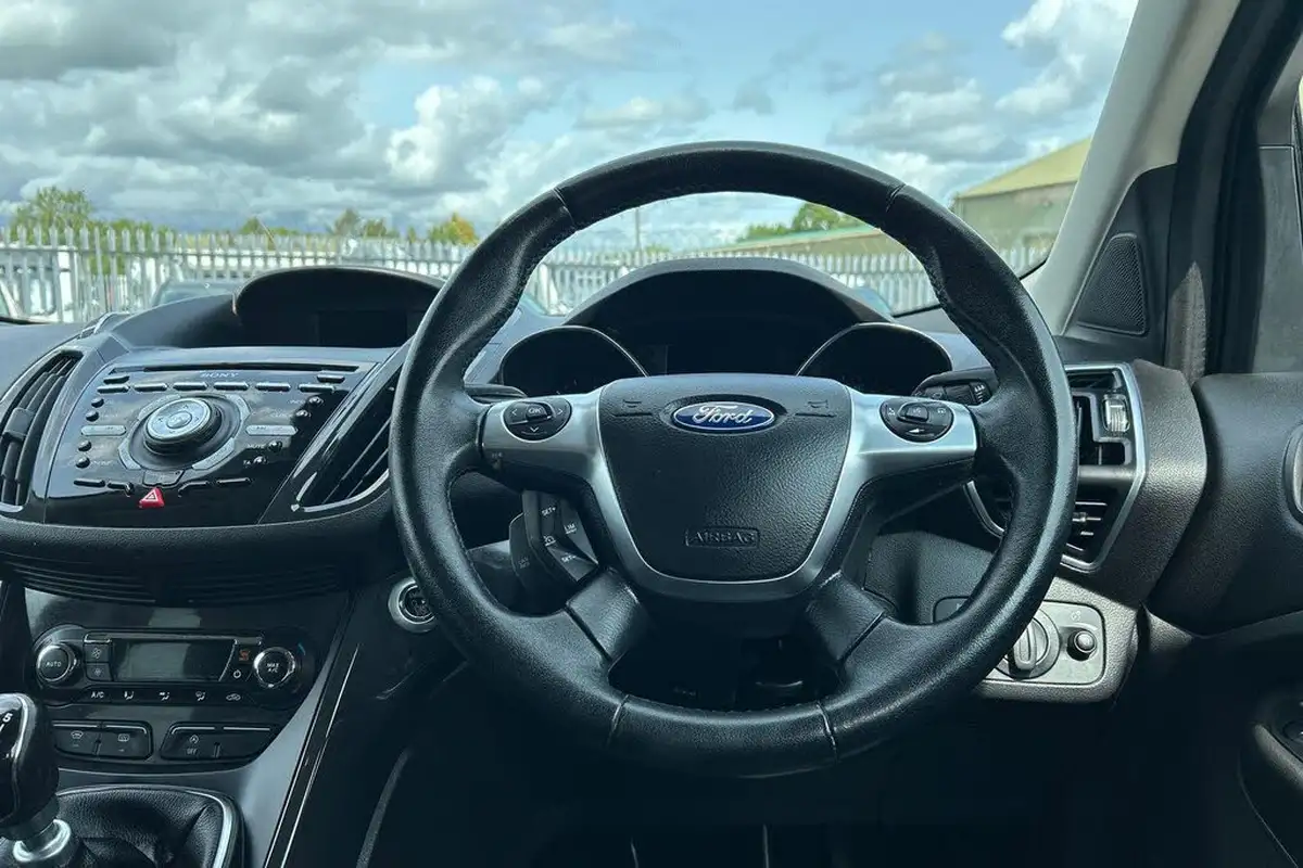 2015-ford-kuga-20tdci-titanium-150ps-big-14