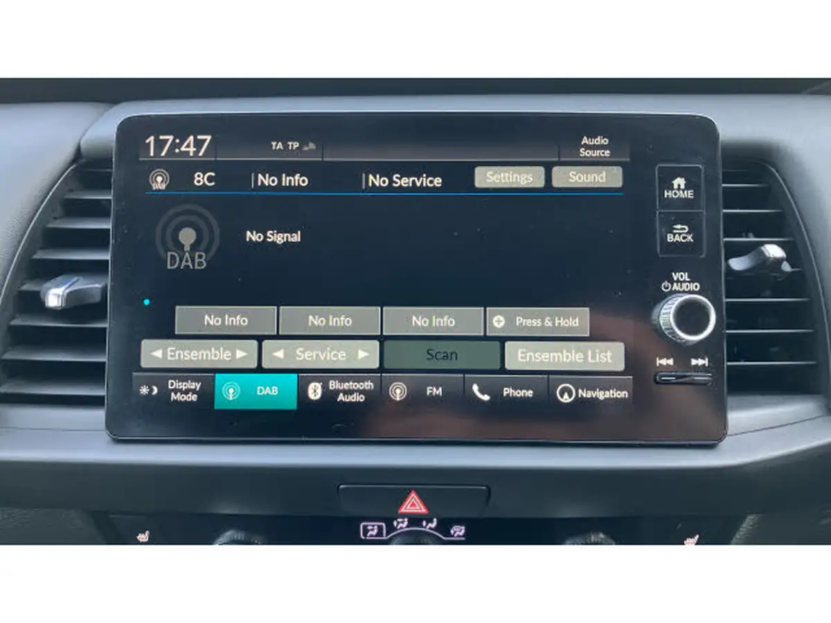 2021-honda-jazz-15-i-mmd-ex-107ps-big-17