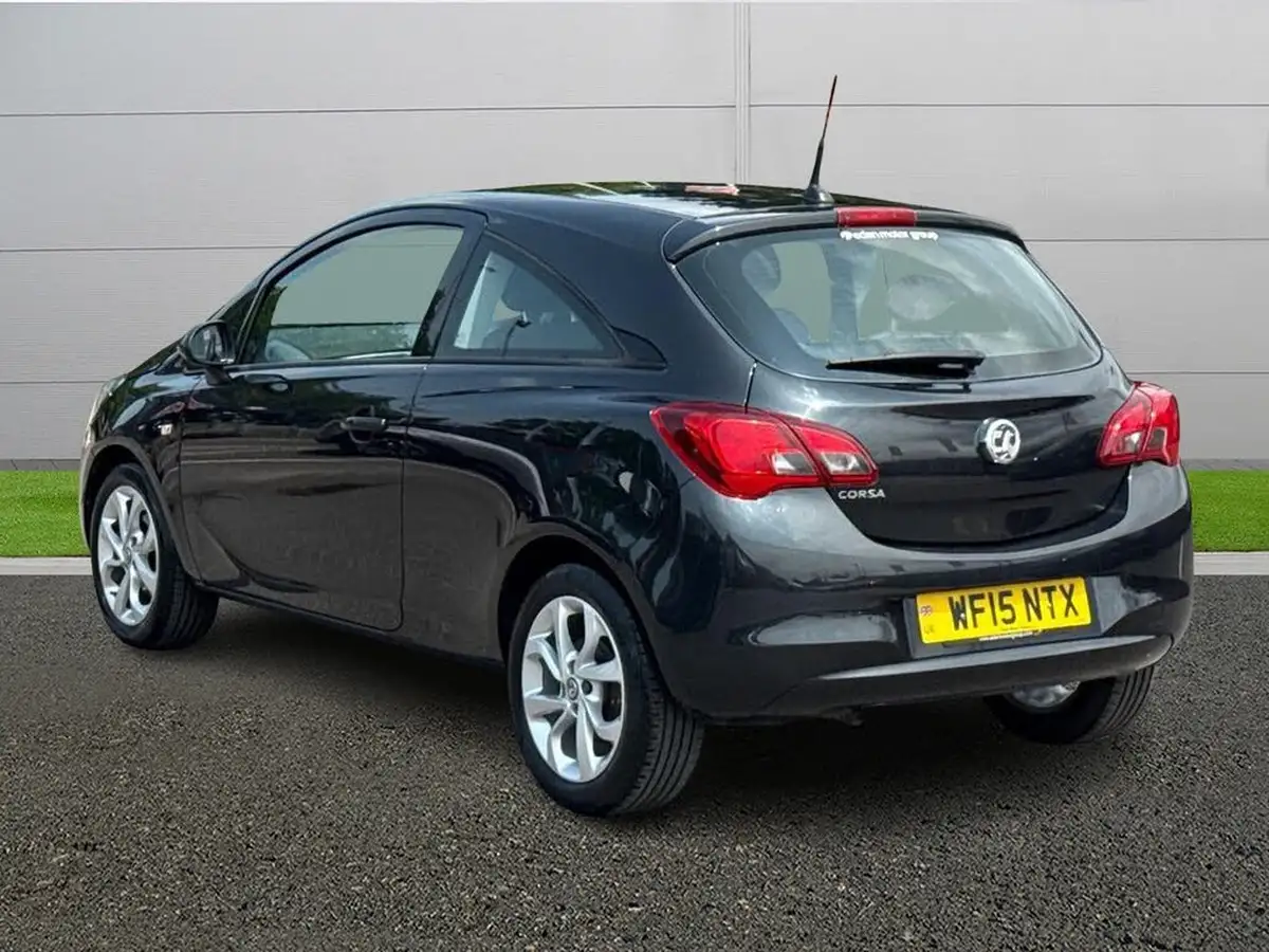 2015-vauxhall-corsa-12-excite-ac-3d-big-4