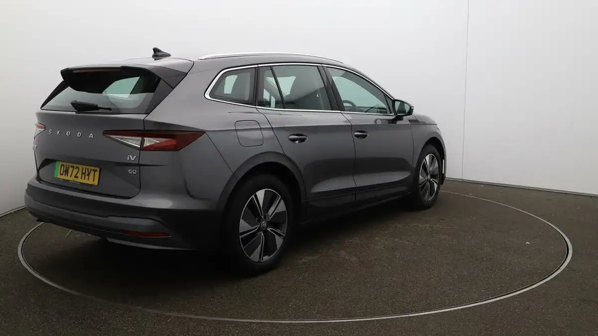 2022-skoda-enyaq-e-60-big-54