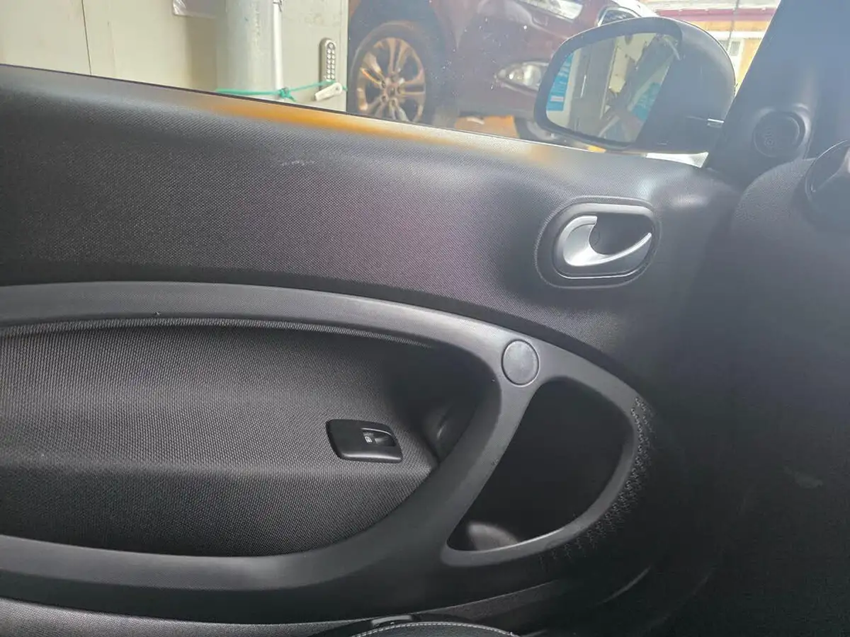 2017-smart-fortwo-09-prime-sport-90bhp-premiumss-coupe-twinamic-big-35