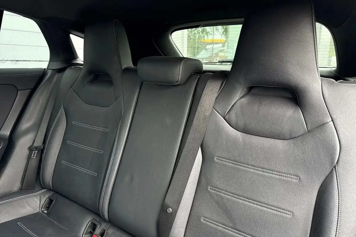 2022-mercedes-benz-cla-13-cla-200-amg-line-shooting-brake-5d-big-17