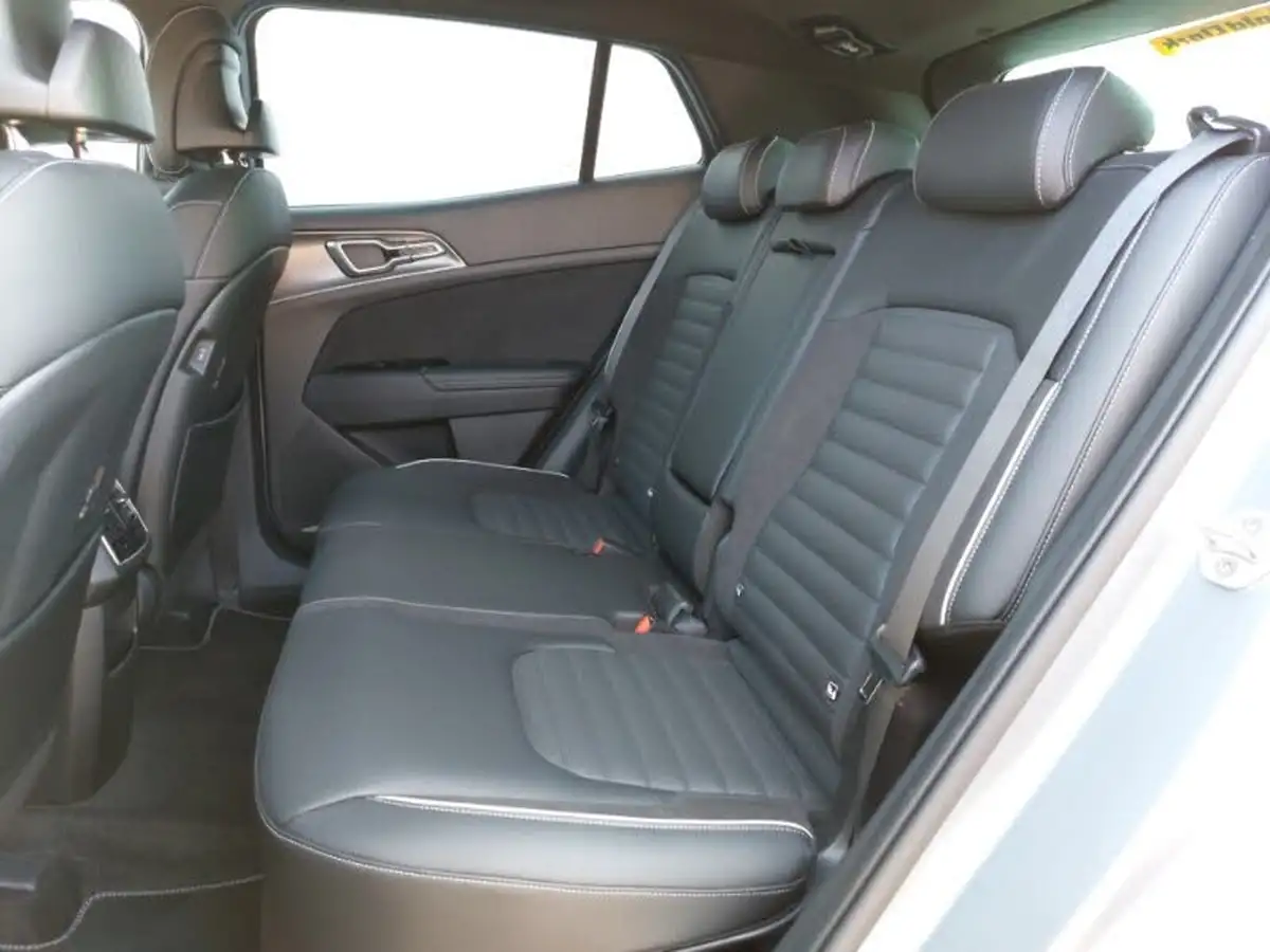 2023-kia-sportage-16-t-gdi-gt-line-226bhp-hev-auto-big-5
