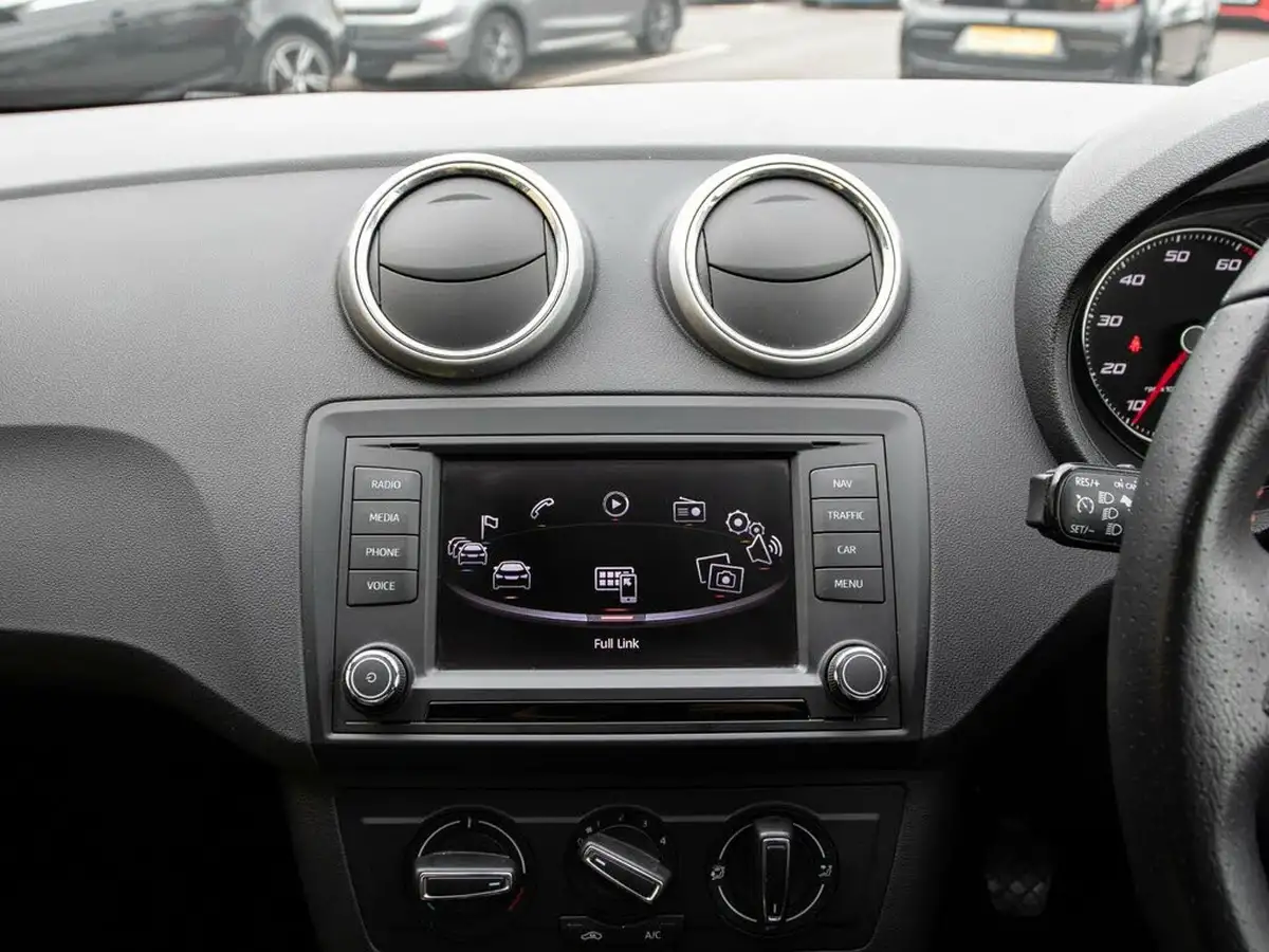 2017-seat-ibiza-12-tsi-fr-technology-110ps-hatchback-5d-big-26