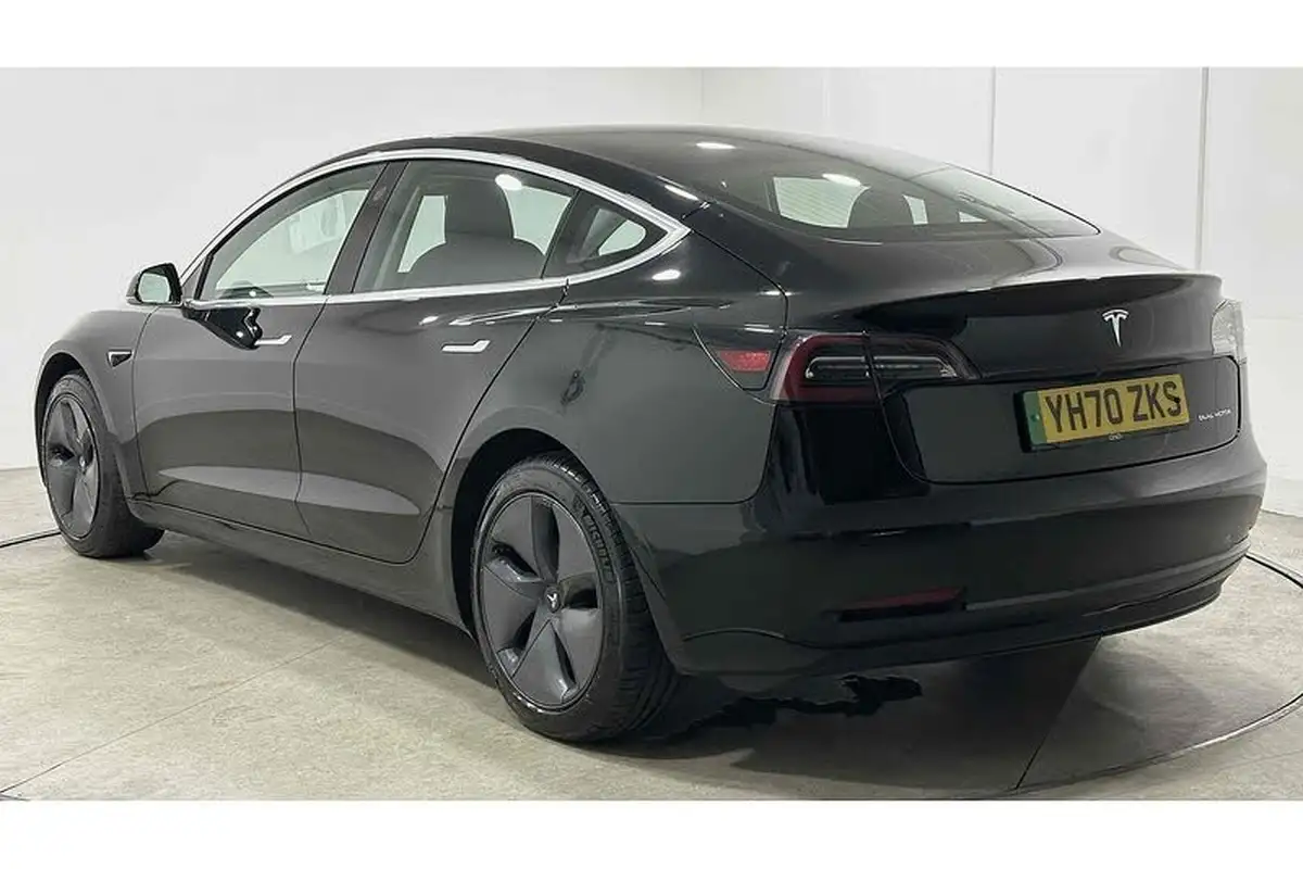 2020-tesla-model-3-e-long-range-big-5