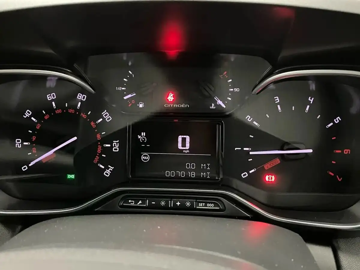 2024-citroen-c3-aircross-15-bluehdi-max-big-15
