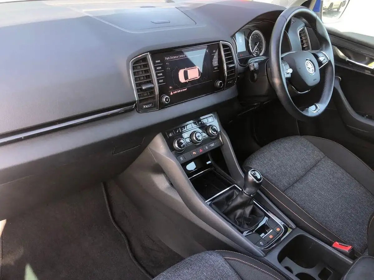 2021-skoda-karoq-15-tsi-se-drive-big-1