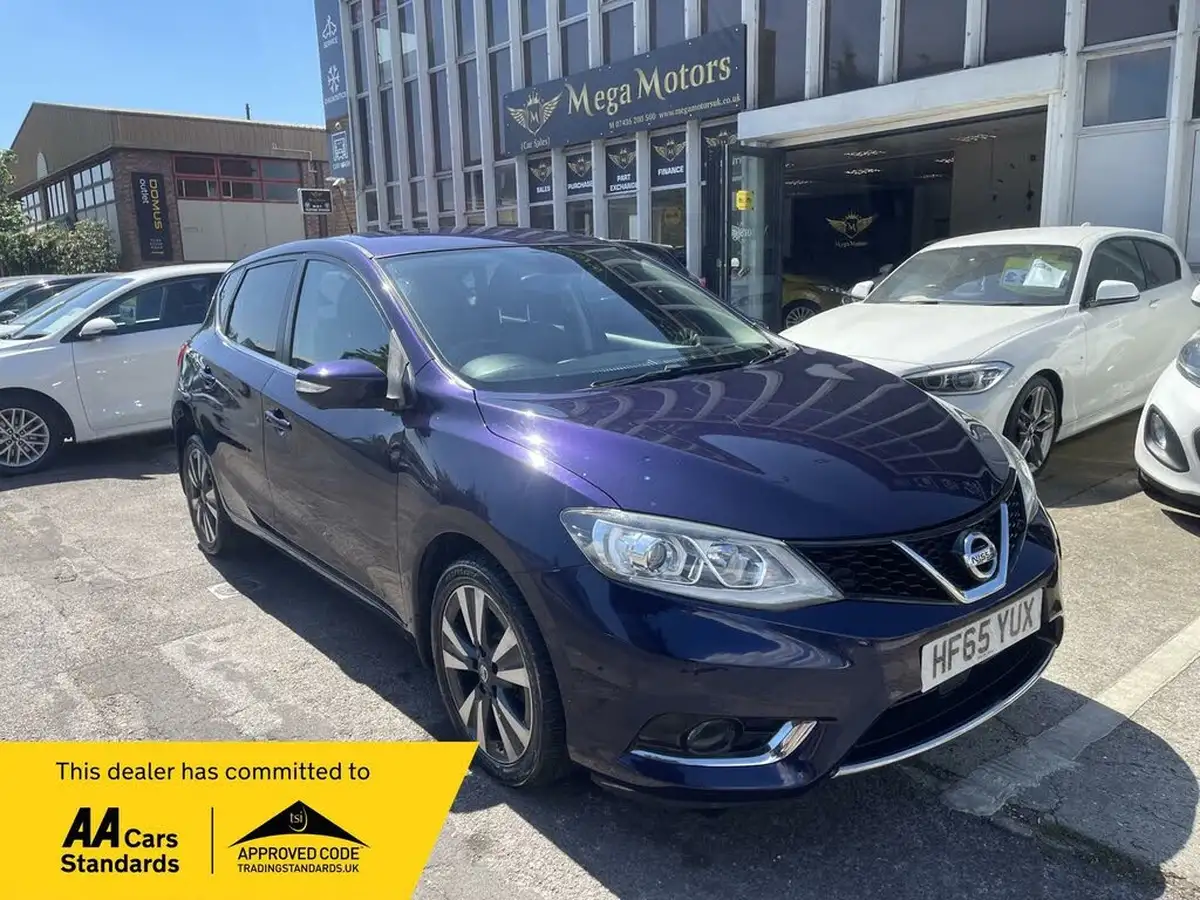 2015-nissan-pulsar-12-dig-t-tekna-big-0