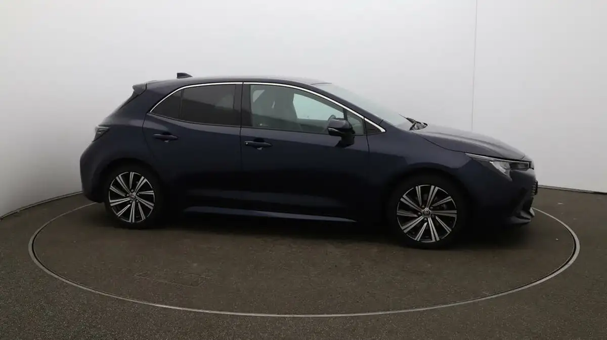 2022-toyota-corolla-20-vvt-i-design-181bhp-spare-wheel-hatchback-big-40