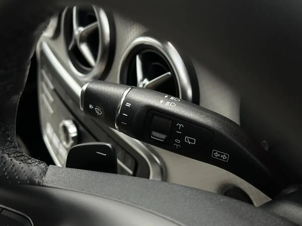 2016-mercedes-benz-a-class-21d-a200d-sport-premiumss-7g-dct-big-12
