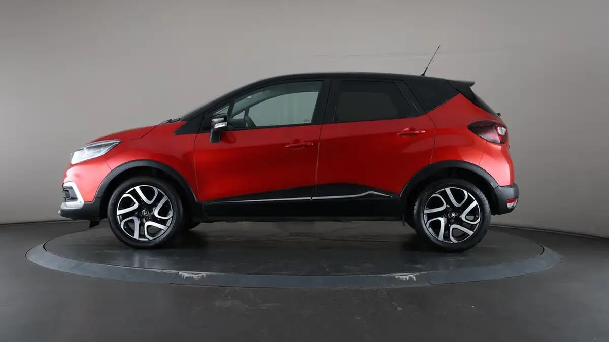 2019-renault-captur-09-tce-iconic-big-27