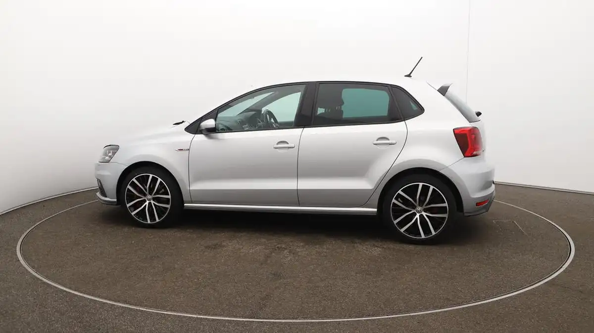 2017-volkswagen-polo-18-tsi-gti-bmtss-5d-big-57