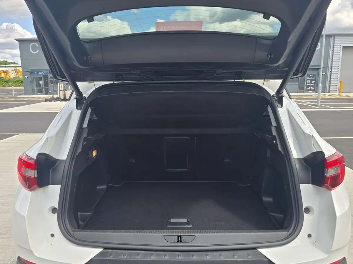 2018-vauxhall-grandland-x-12-sport-nav-130ps-big-18