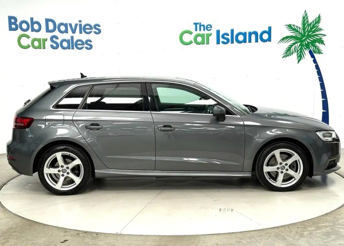 2020-audi-a3-14-40-e-tron-big-8