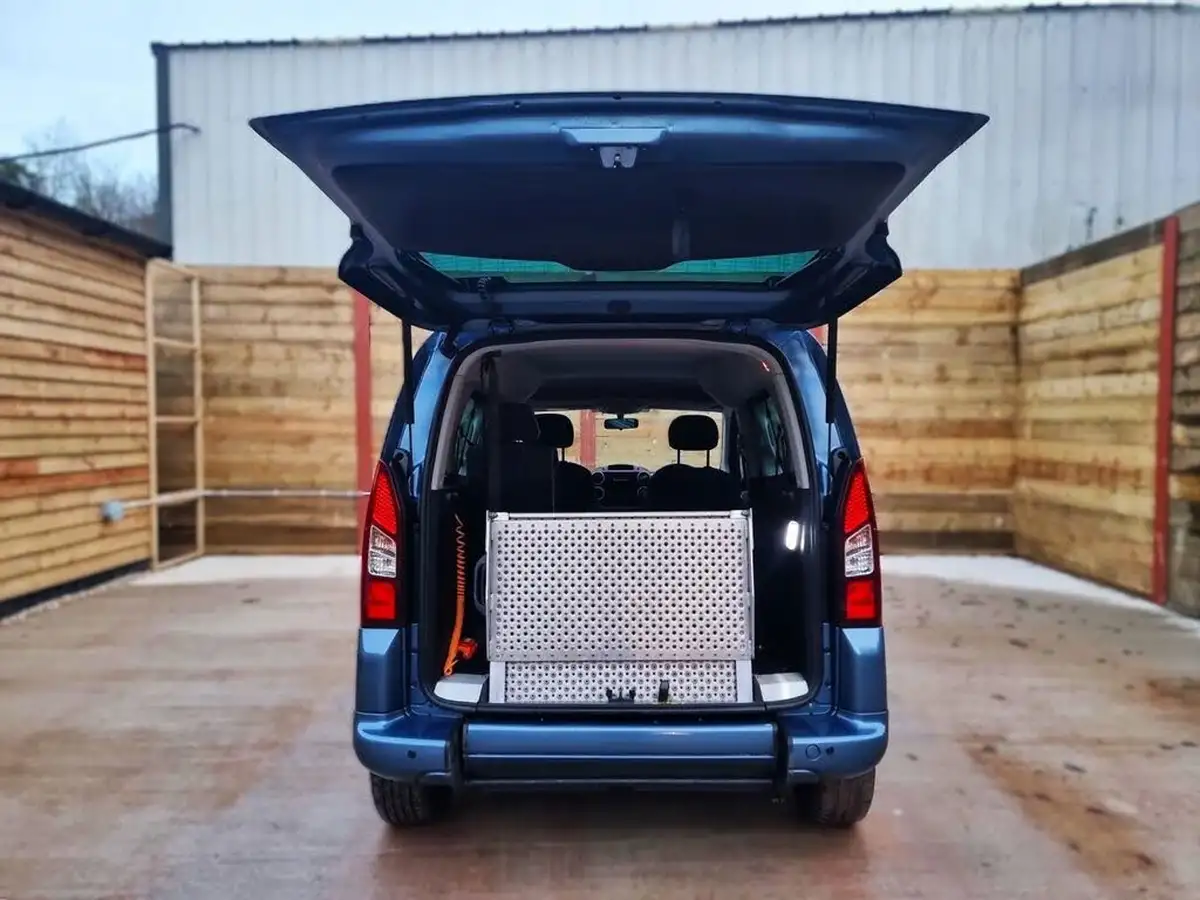 2018-citroen-berlingo-16bluehdi-multispace-feel-102ps-ss-etg6-big-15