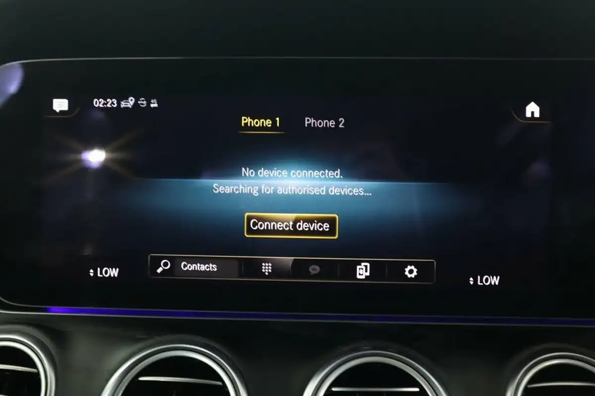2020-mercedes-benz-e-class-20d-e300de-amg-line-eq-power-saloon-4d-big-31