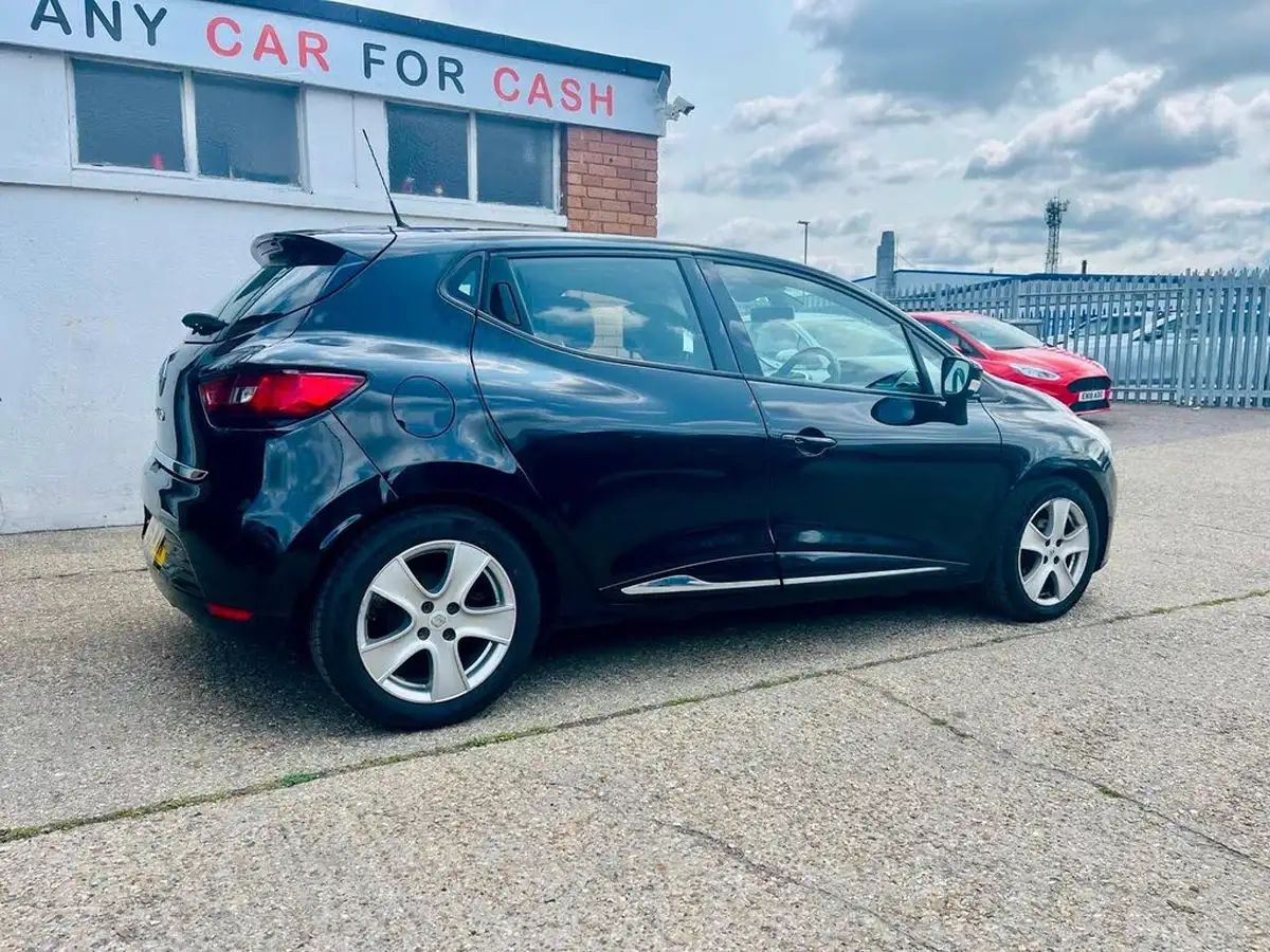2015-renault-clio-12-dynamique-nav-big-5