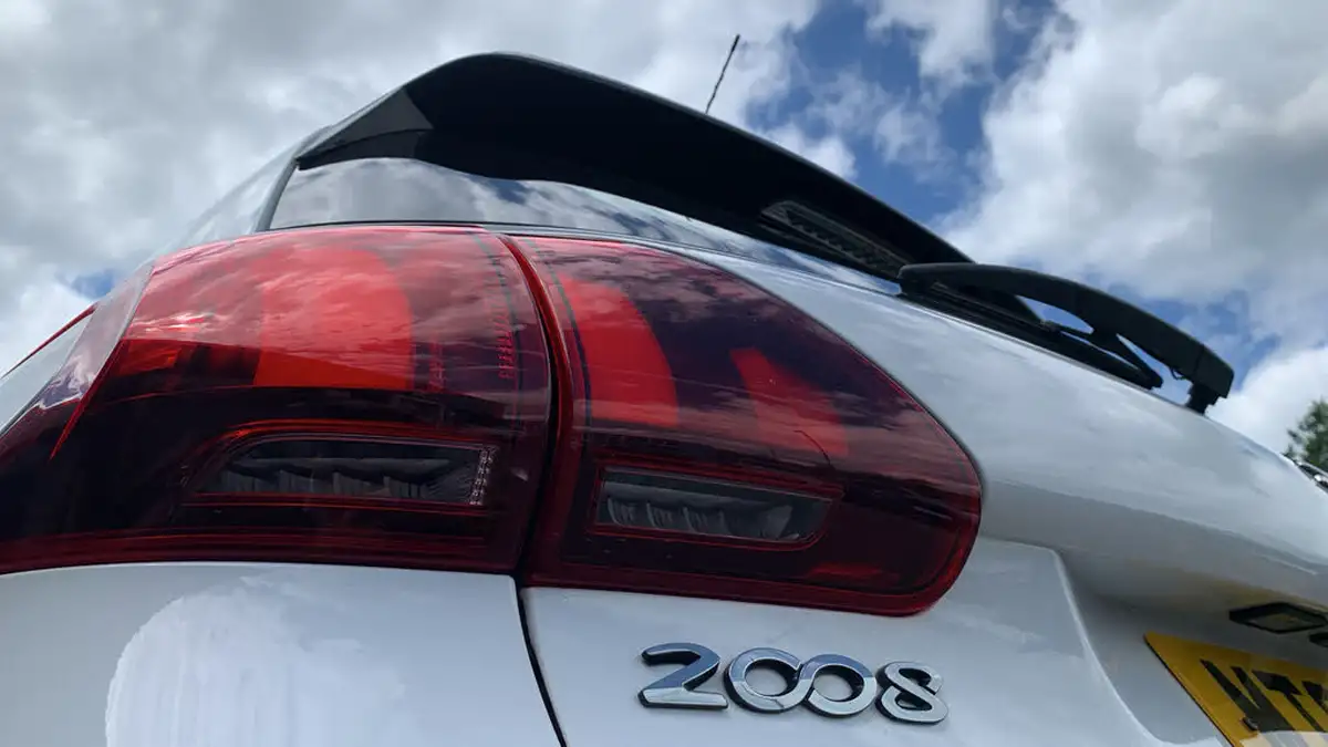 2017-peugeot-2008-suv-12-puretech-active-82bhp-big-34