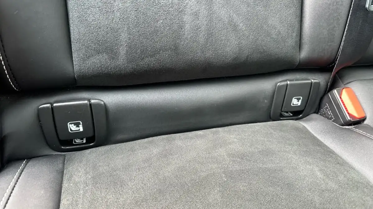 2022-volvo-c40-e-twin-recharge-pro-big-25