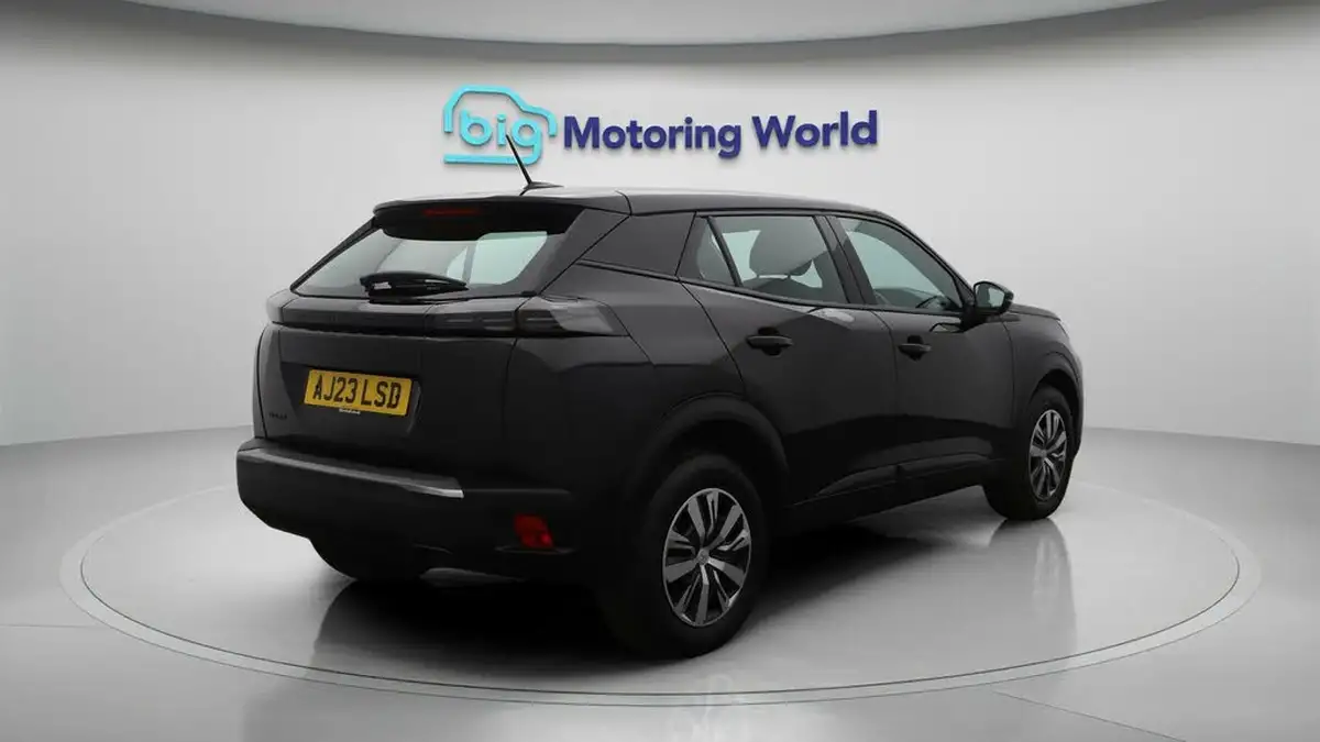 2023-peugeot-2008-suv-12-puretech-active-big-7