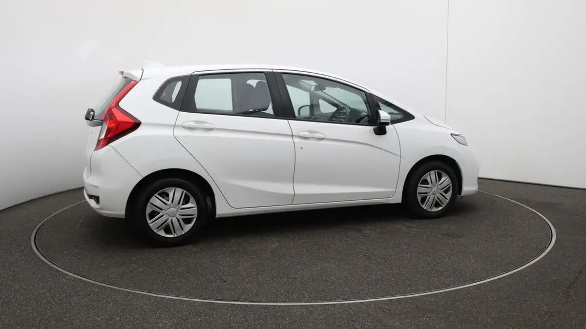 2019-honda-jazz-13-i-vtec-s-big-49