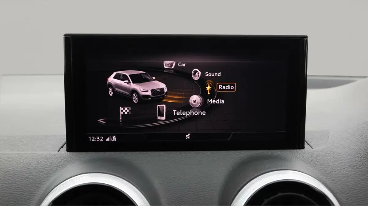 2021-audi-q2-10-30-tfsi-s-line-big-11