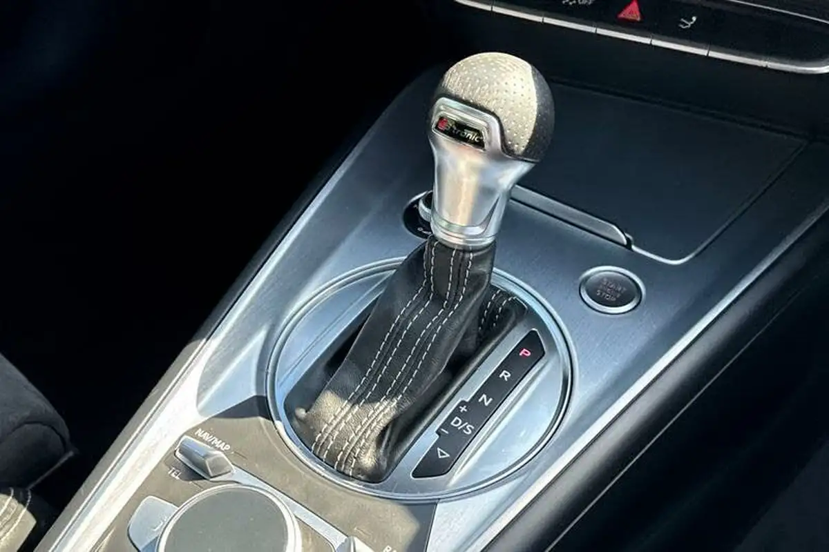 2020-audi-tt-coupe-20-40-tfsi-s-line-big-24