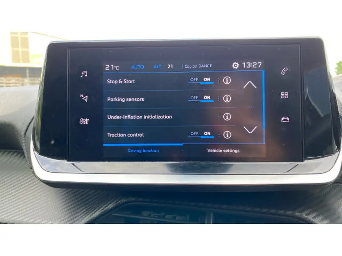 2022-peugeot-208-12-puretech-allure-premium-100bhp-big-29