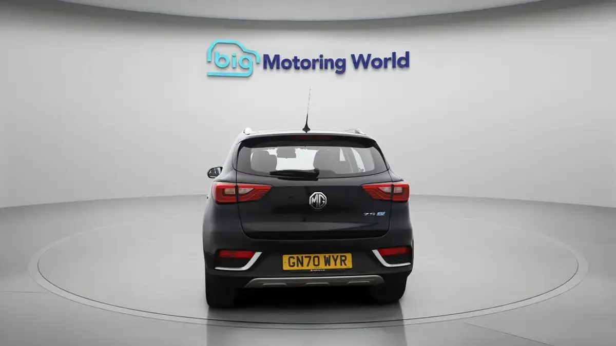 2020-mg-zs-suv-e-exclusive-ev-big-6
