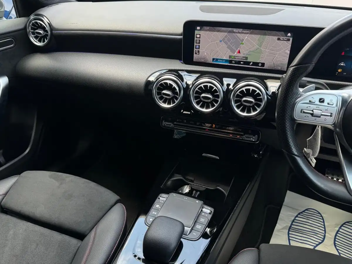 2020-mercedes-benz-a-class-13-a200-amg-line-executive-saloon-4d-7g-dct-big-32