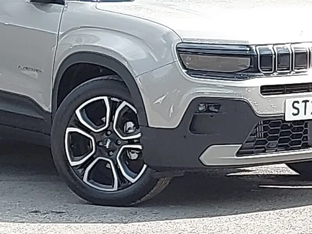 2025-jeep-avenger-12-gse-summit-big-8