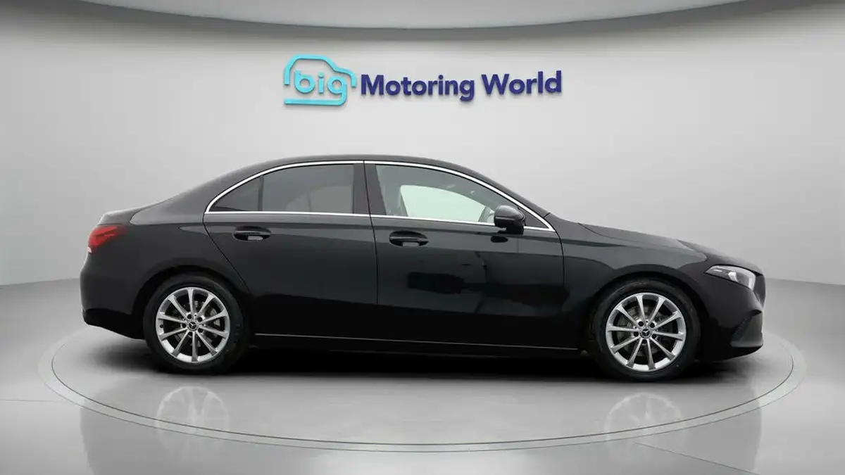 2020-mercedes-benz-a-class-13-a200-sport-saloon-4d-7g-dct-big-8