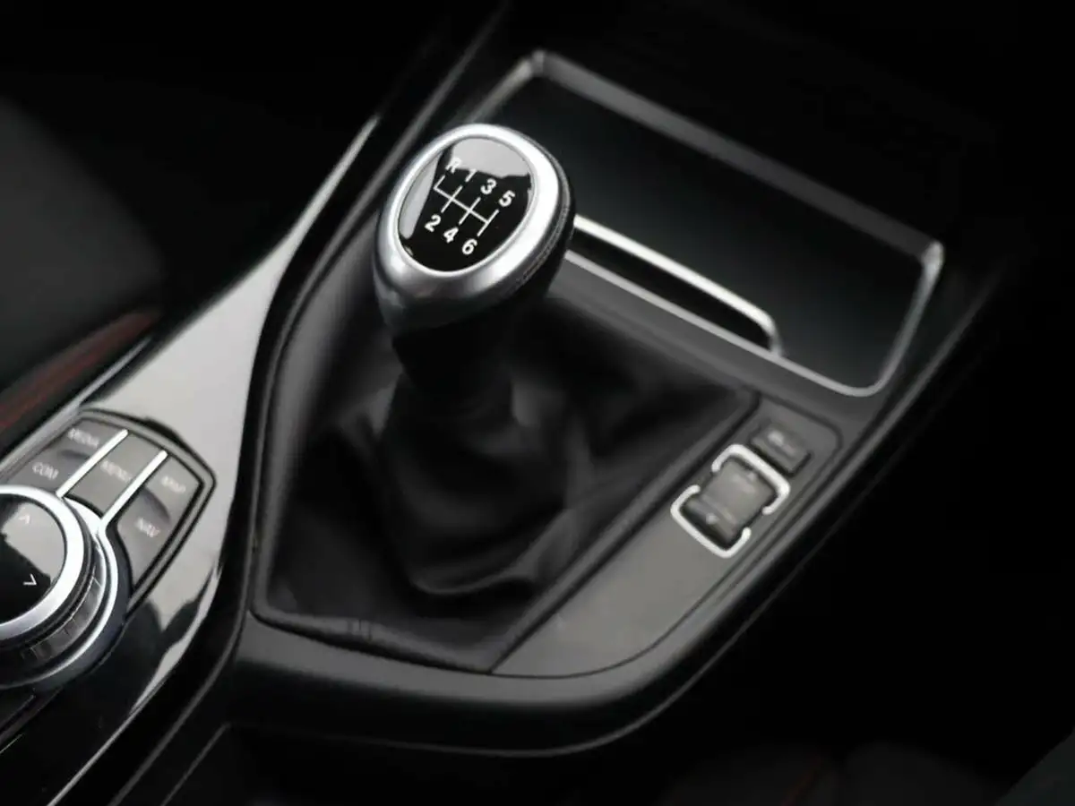2017-bmw-1-series-15-118i-sport-5d-big-37