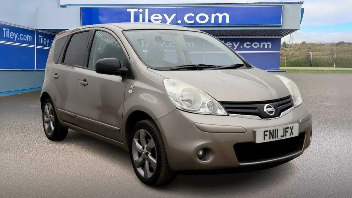 2011-nissan-note-16-n-tec-big-0