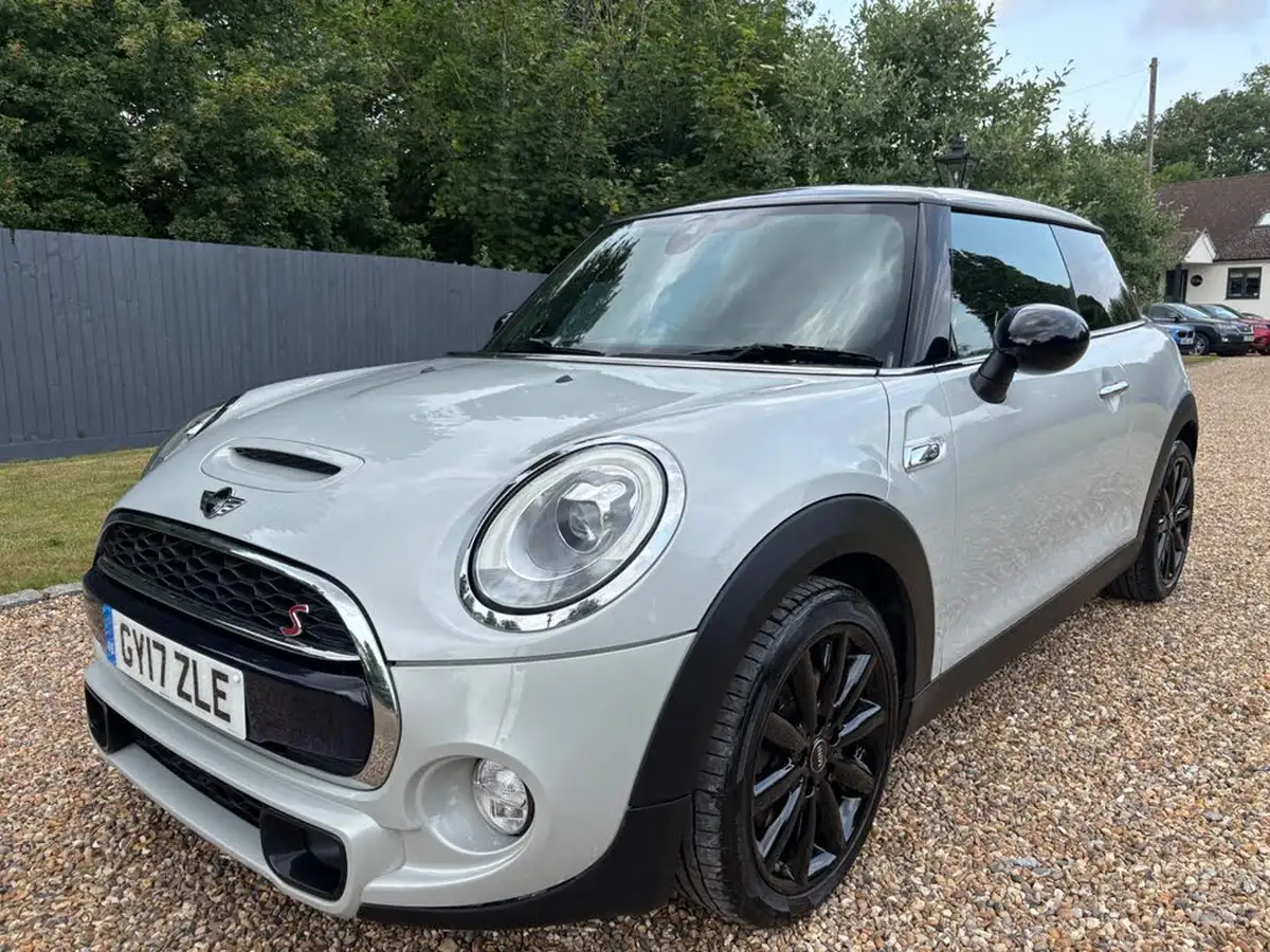 2017-mini-cooper-20-cooper-s-chili-ss-hatchback-3d-big-14