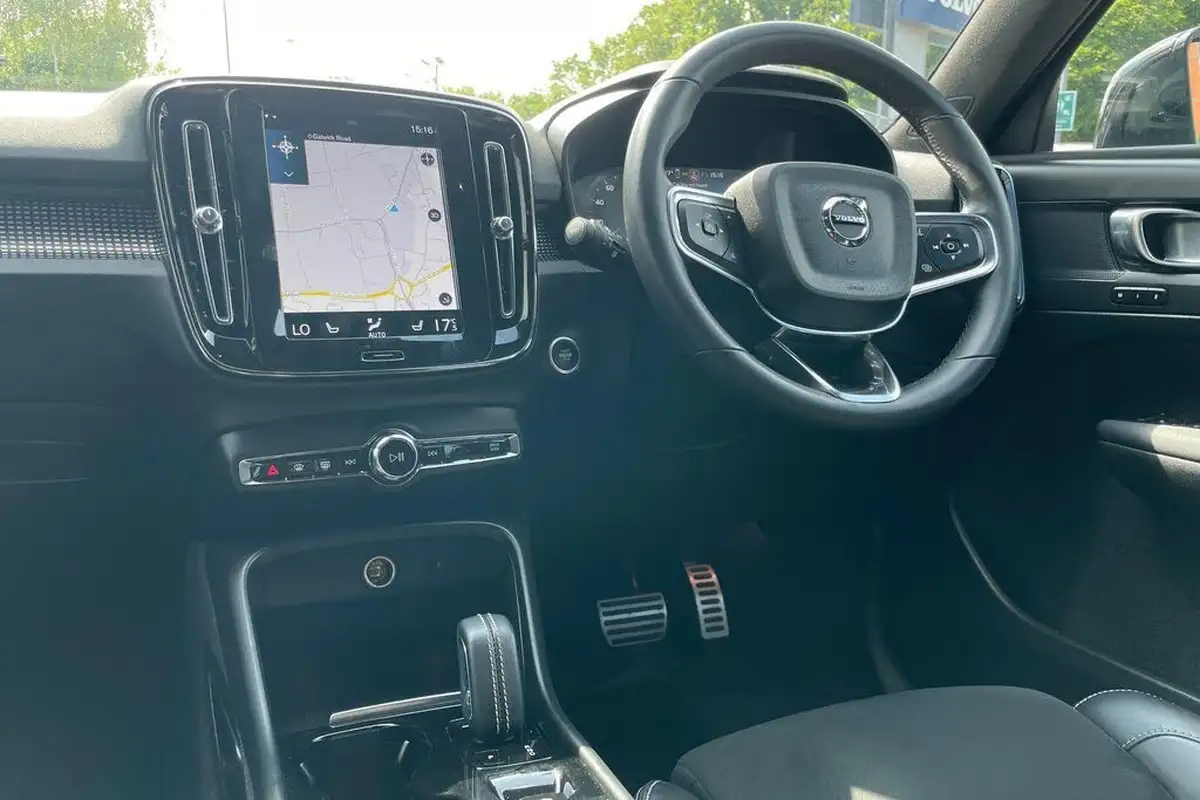 2021-volvo-xc40-15-t5-r-design-pro-258bhp-big-33