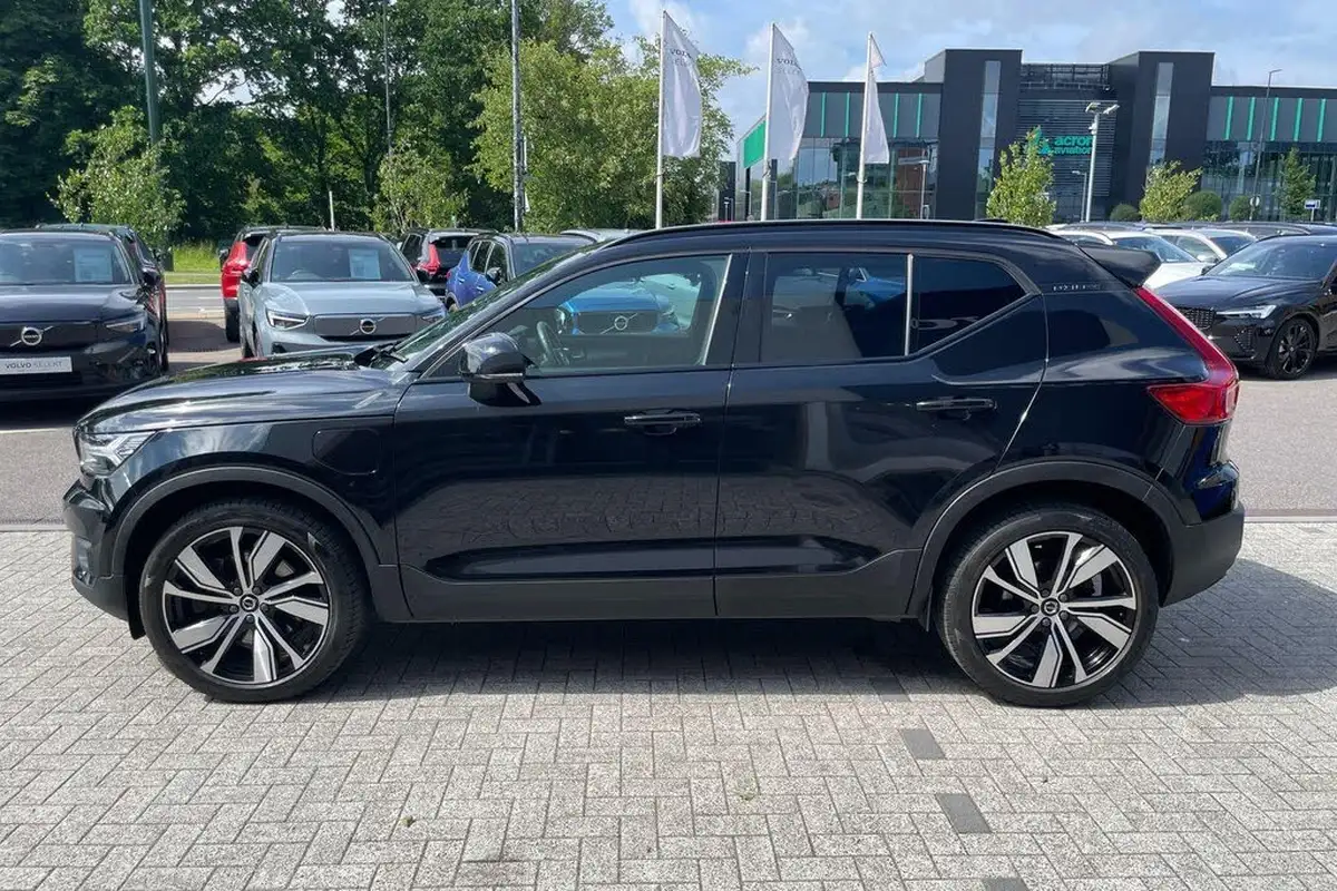 2021-volvo-xc40-15-t5-r-design-pro-258bhp-big-9