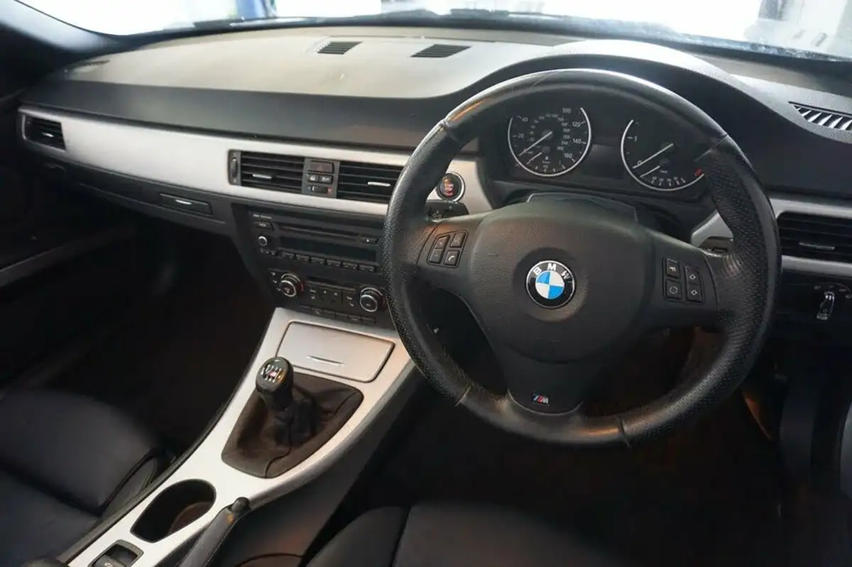 2012-bmw-3-series-20td-320d-m-sport-convertible-2d-big-14