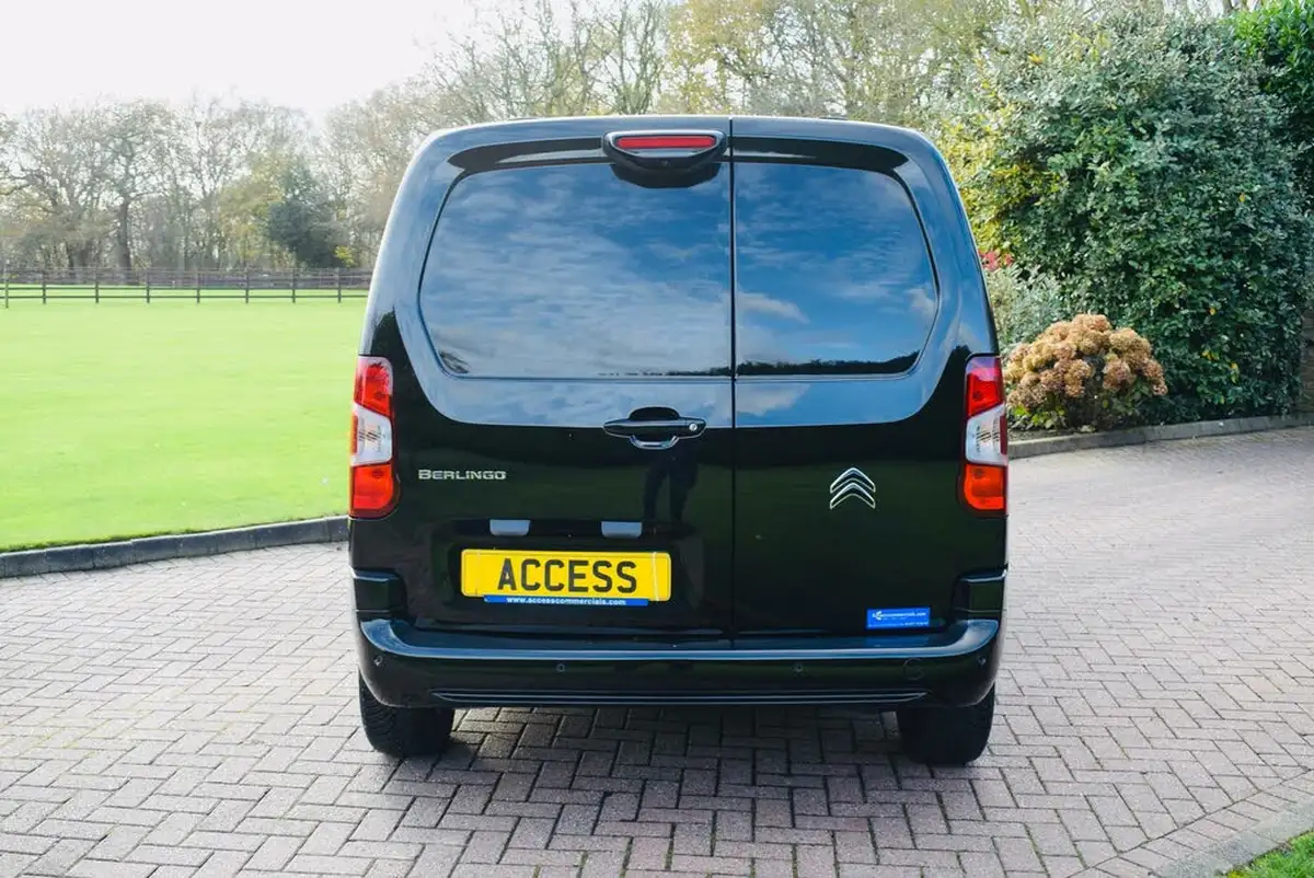 2021-citroen-berlingo-15bluehdi-1000-driver-130pseu6dt-e-ss-eat8-big-4