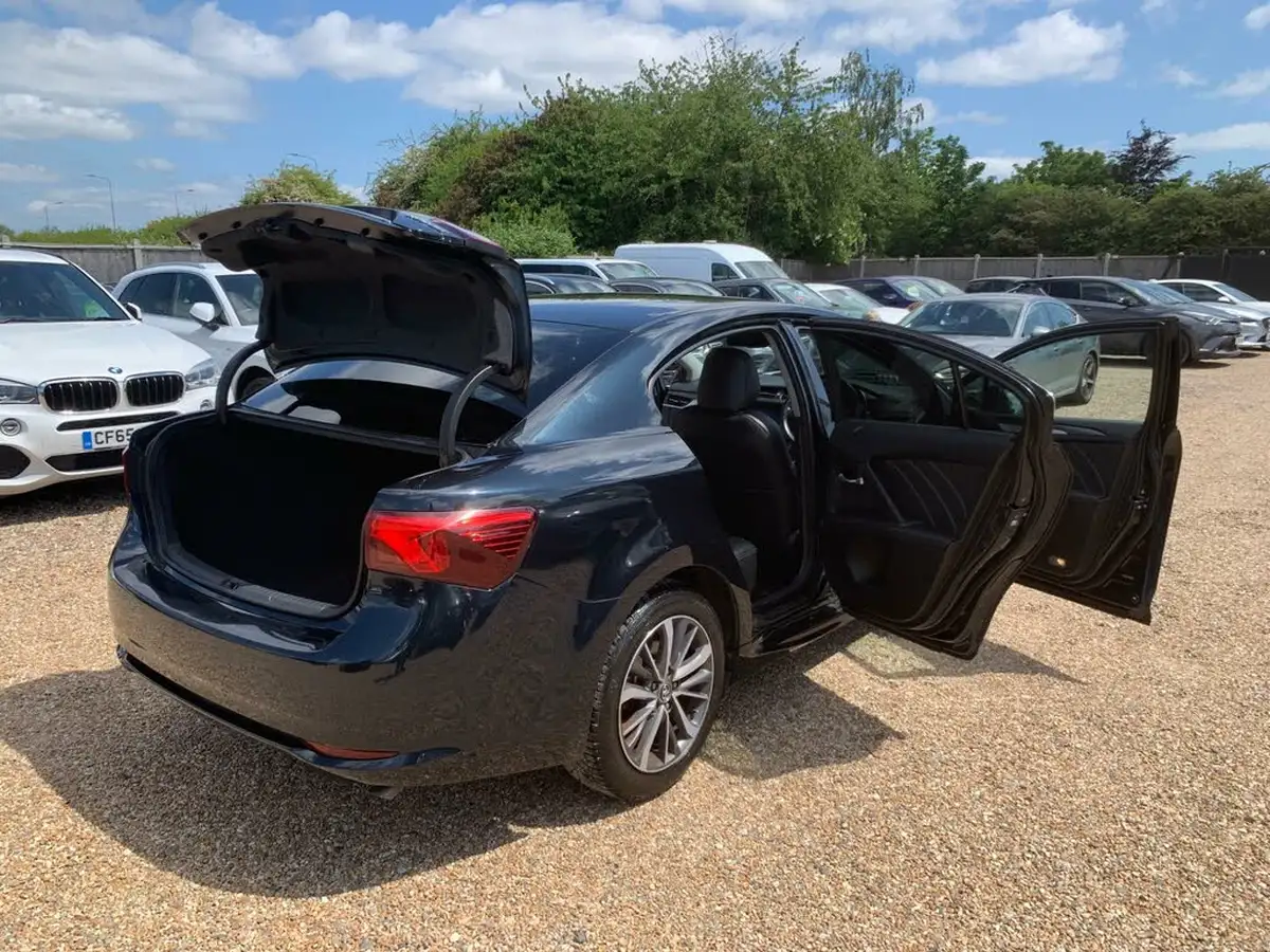 2017-toyota-avensis-20d-4d-business-edition-plus-saloon-4d-big-49