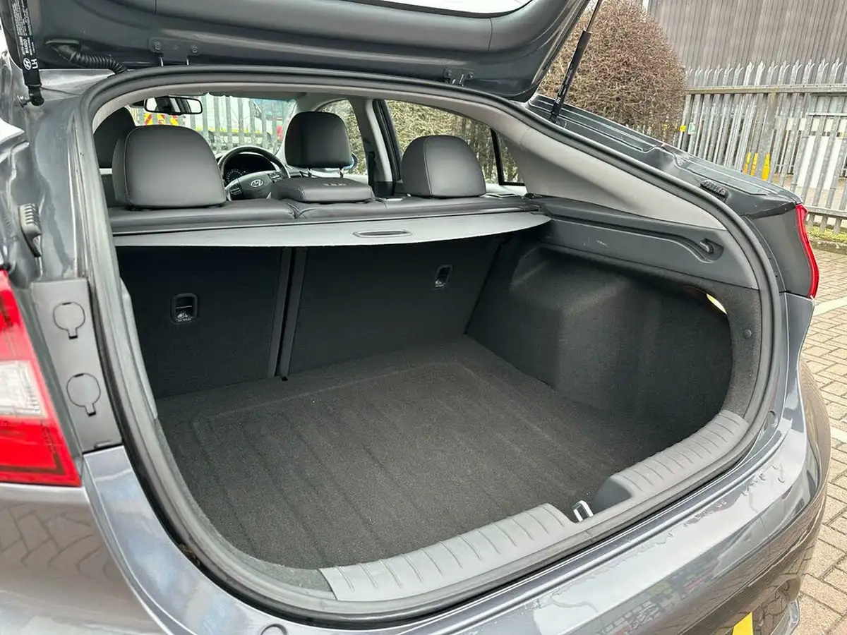 2018-hyundai-ioniq-16-gdi-premium-se-hybrid-big-30