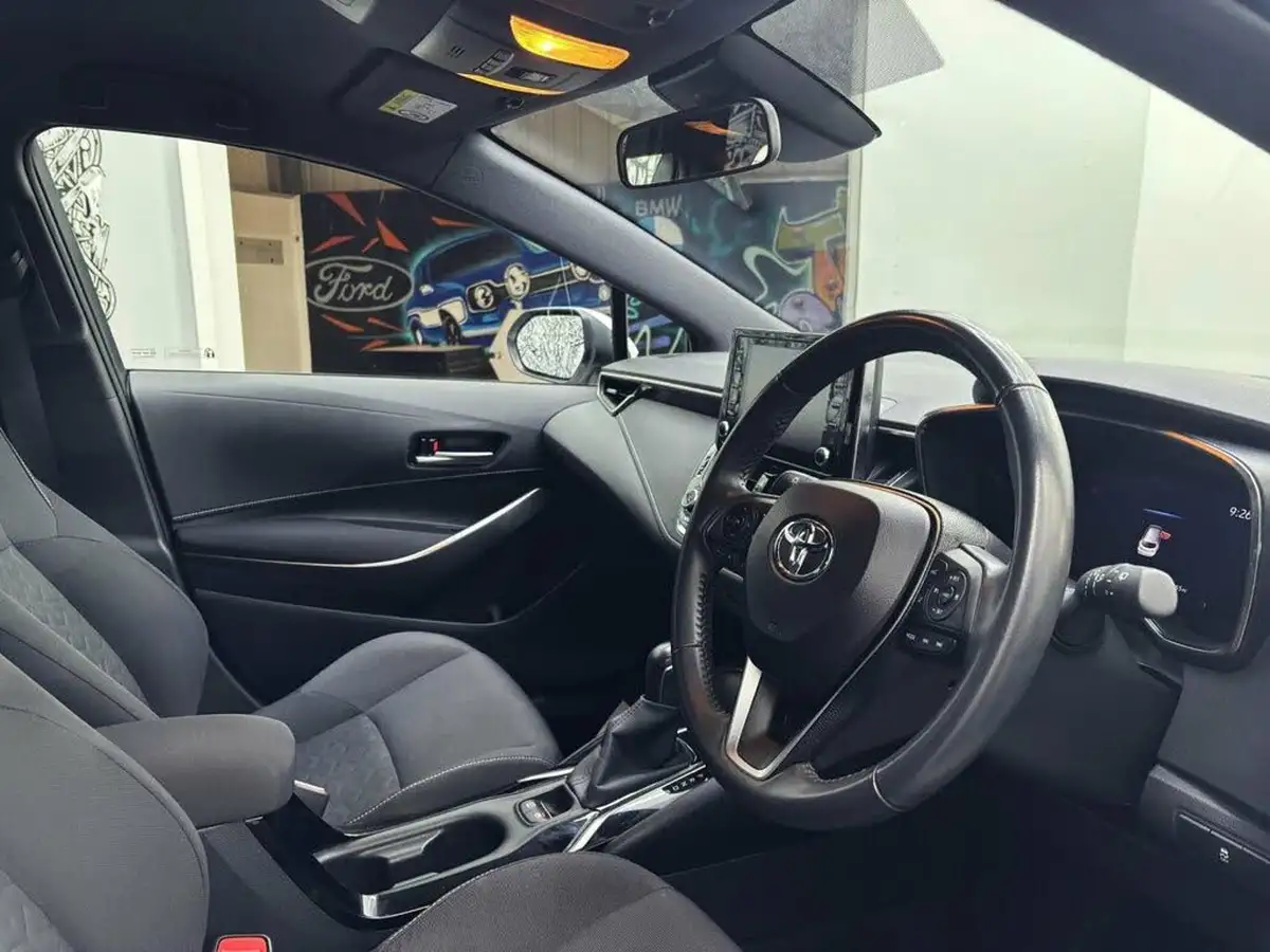 2021-toyota-corolla-18-vvt-i-icon-spare-wheel-touring-sports-5d-big-24