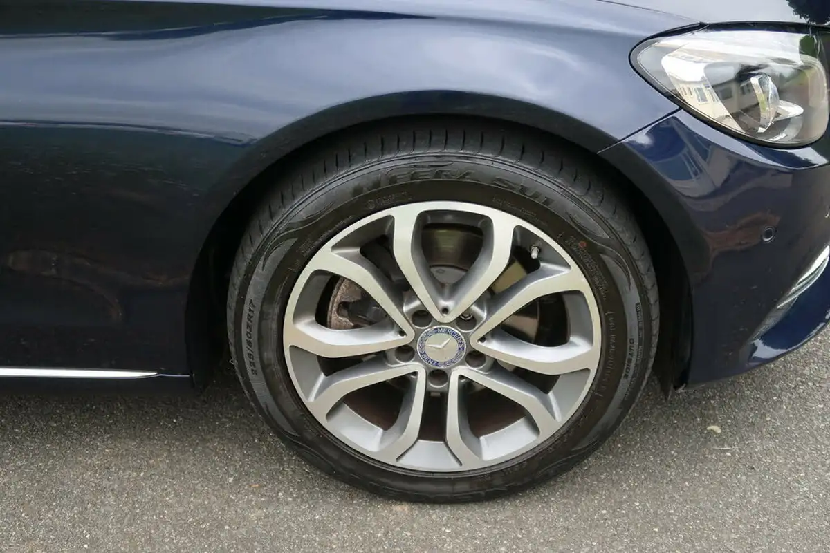 2015-mercedes-benz-c-class-21cdi-c220-sport-ss-saloon-4d-7g-tronic-plus-big-12