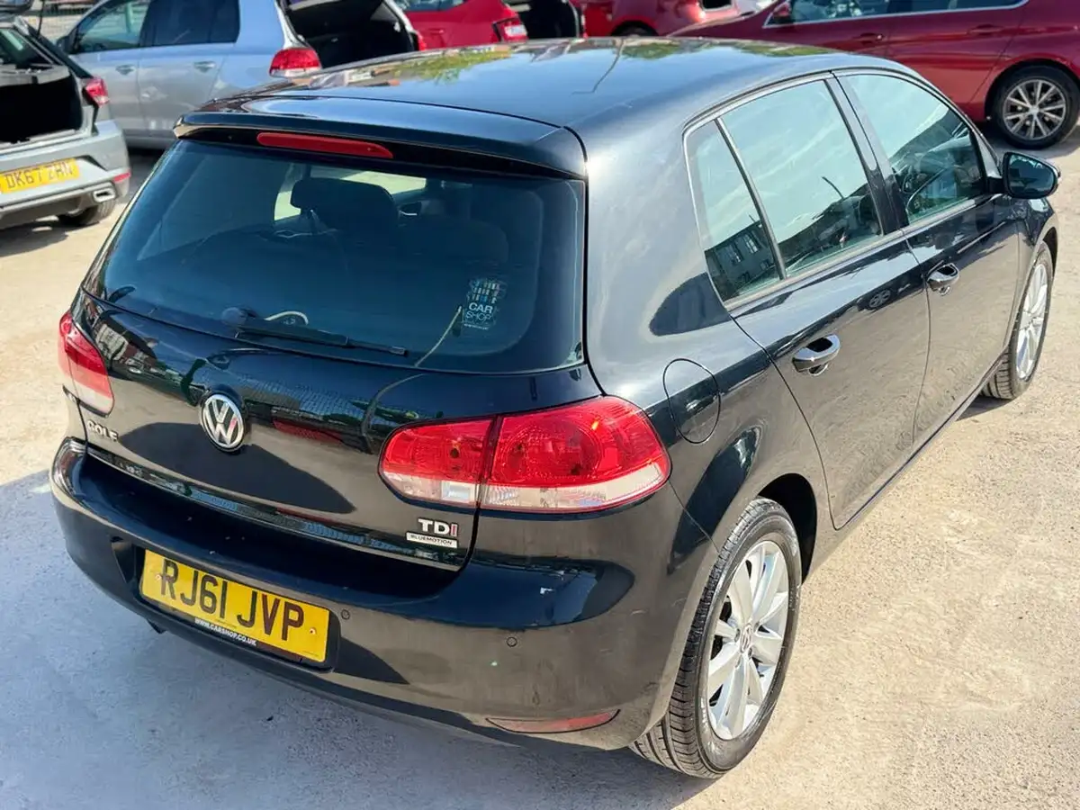 2011-volkswagen-golf-16td-blue-motion-match-5d-big-13