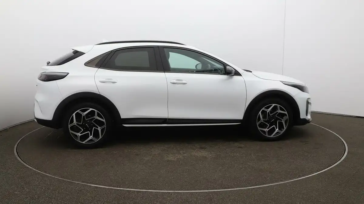 2023-kia-xceed-15-t-gdi-gt-line-158bhp-big-8