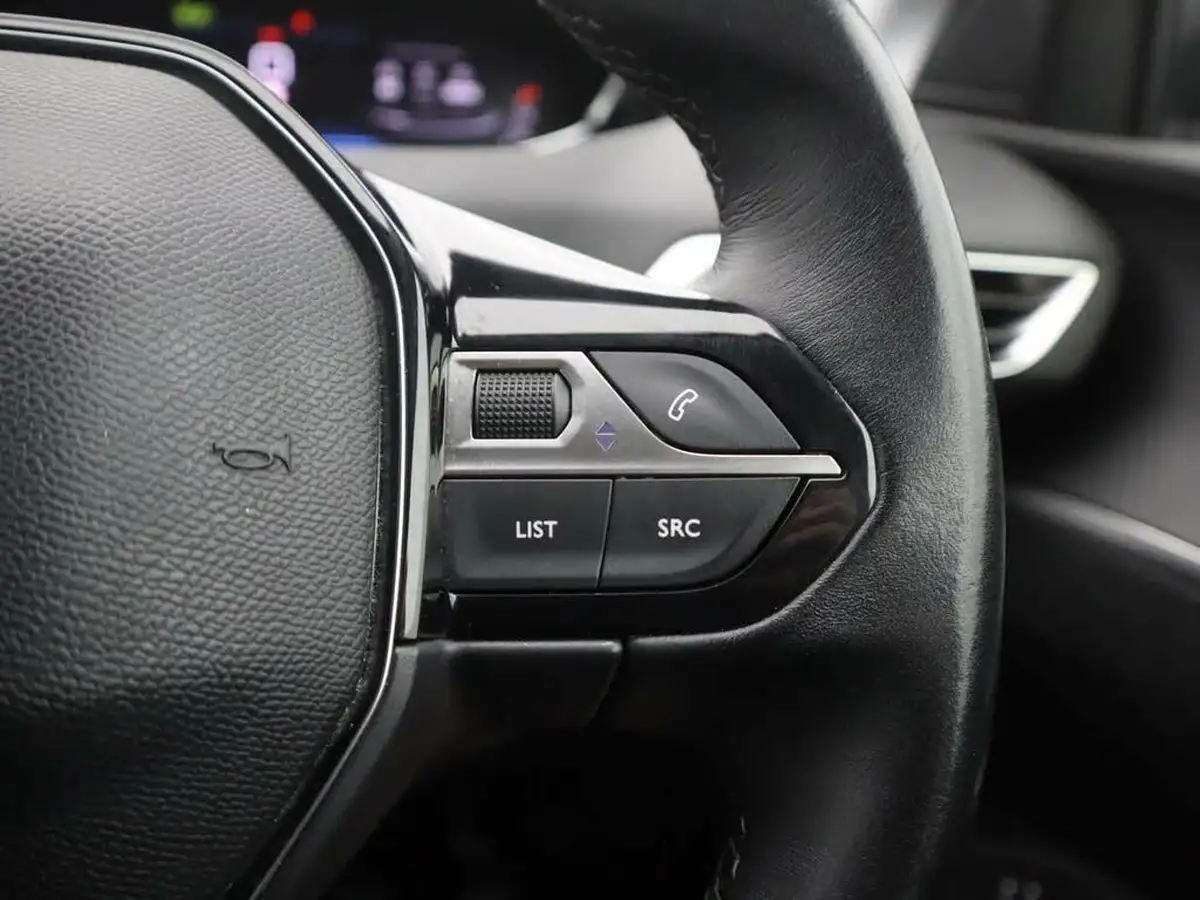 2021-peugeot-5008-suv-15-bluehdi-allure-big-33